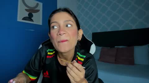  CORA  online show from 10-01-25, 12:44