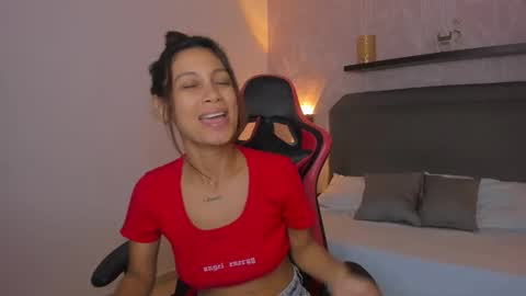 Snapshot of cora22_ chatting on 12-16-25, 12:54 CORA online show from 12-16-25, 12:54