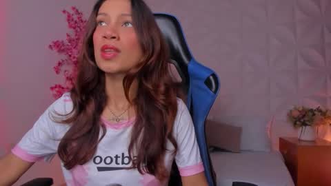 Snapshot of cora22_ chatting on 02-17-26, 12:45 CORA online show from 02-17-26, 12:45