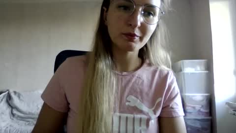cora_fora online show from 09-13-25, 02:28