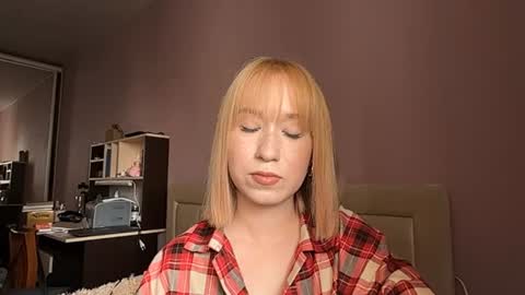Snapshot of coradreith chatting on 07-15-26, 10:20 Kira online show from 07-15-26, 10:20