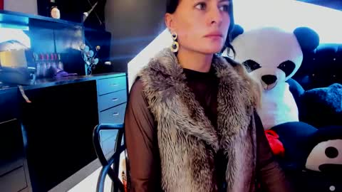 Coral  online show from 02-01-25, 12:05