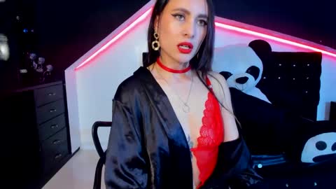 Coral  online show from 03-08-25, 04:06