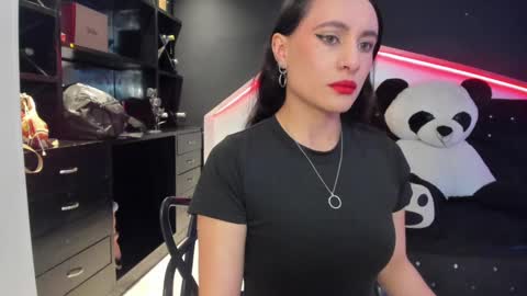 Coral  online show from 09-23-25, 01:03