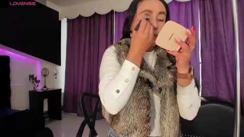 Coral  online show from 04-17-26, 12:19