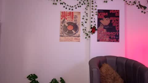 Coralie Bronson online show from 07-03-26, 03:57