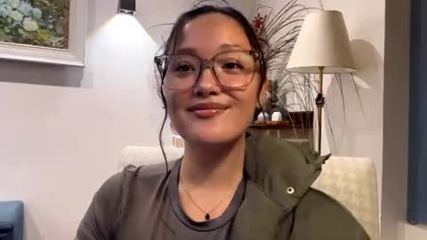 Snapshot of coraliecacal chatting on 07-29-26, 12:25 Sara online show from 07-29-26, 12:25