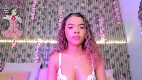 coralineross_ online show from 11-01-25, 10:12