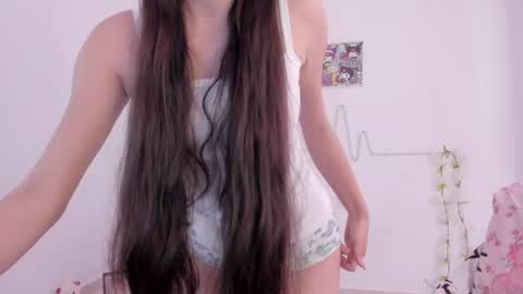 Coraline uwu     Bienvenidos al dulce mundo de Coraline    Hola amores soy Coraline  Una chica  tierna juguetona online show from 07-21-26, 04:31