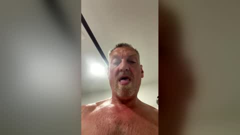 corbin862881 online show from 05-06-26, 01:49