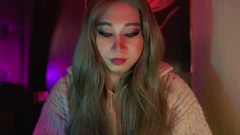 corefinder_xx online show from 11-18-25, 07:02