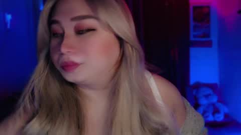 corefinder_xx online show from 04-05-26, 02:09