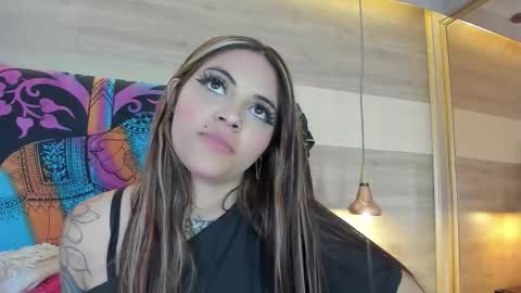 Snapshot of cori_paige chatting on 05-06-26, 04:52 Cori online show from 05-06-26, 04:52
