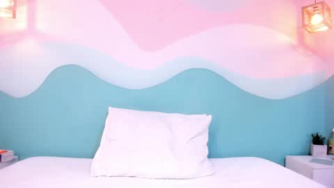 corina_taylor12 online show from 06-06-26, 12:43