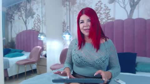 corineray online show from 11-25-25, 03:56