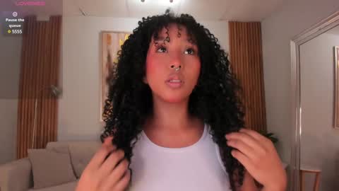 Snapshot of corinnah chatting on 01-05-25, 01:47 Cori online show from 01-05-25, 01:47