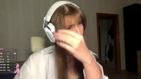 corrienavanjo online show from 07-30-26, 04:17