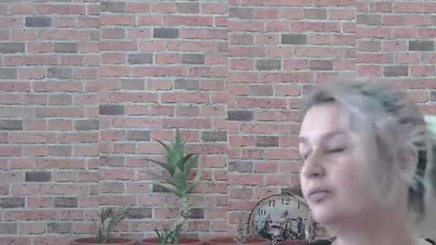 Snapshot of corymilf chatting on 02-23-25, 09:22 Elisa online show from 02-23-25, 09:22