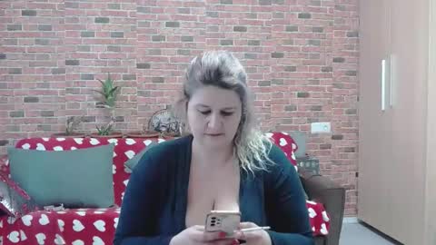 Snapshot of corymilf chatting on 03-04-25, 08:46 Elisa online show from 03-04-25, 08:46