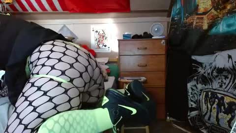 cosmicjones88 online show from 04-22-26, 11:45