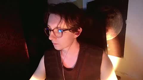 Snapshot of cosmonudes chatting on 05-10-26, 06:35 Barry online show from 05-10-26, 06:35