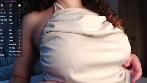 Luna online show from 01-09-25, 01:35