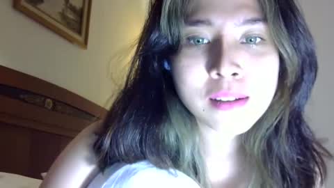 Snapshot of cottoncandygirl9898 chatting on 12-25-24, 07:02 Liz Gwyneth Charlota online show from 12-25-24, 07:02