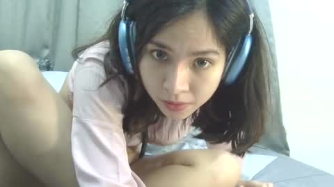 Liz Gwyneth Charlota online show from 03-24-26, 11:10