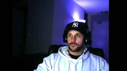 Snapshot of countryborn089 chatting on 10-23-25, 04:23 Taylor online show from 10-23-25, 04:23