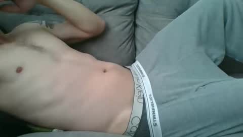 Kylenaughtybi89 online show from 12-02-25, 03:07