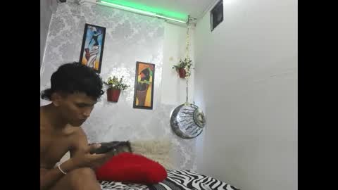 Snapshot of couple_boysx18 chatting on 10-27-25, 04:49 couple_boysx18 online show from 10-27-25, 04:49
