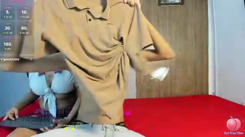 couple_hotfox online show from 06-11-26, 01:05