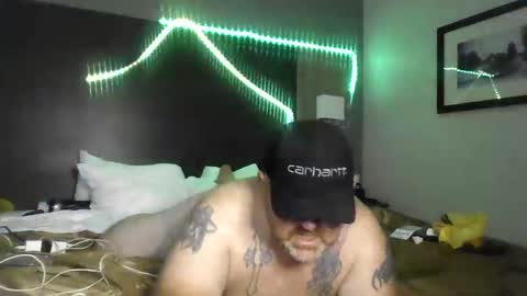 Snapshot of couple_pleaser1 chatting on 10-19-25, 12:00 Ieathairytacos online show from 10-19-25, 12:00