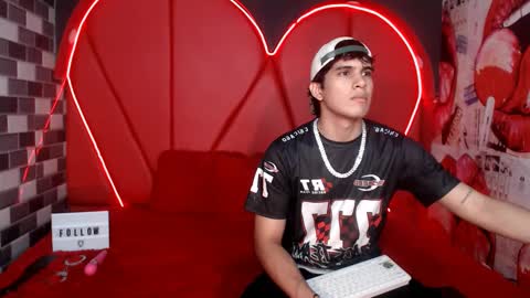 MIA LIZ AND SAM online show from 09-30-25, 07:19