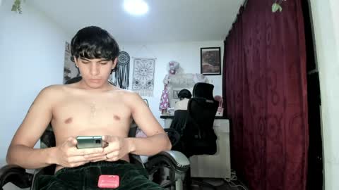 MIA LIZ AND SAM online show from 03-31-26, 08:42