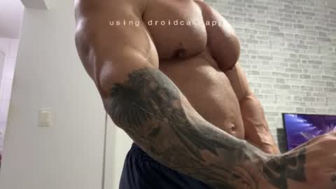 couplemuscle40 online show from 08-06-26, 12:56