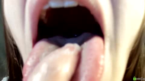 Snapshot of courtney_luv chatting on 10-10-25, 02:16 Im Courtney Nice to meet youFollow meInstagram courtneyluv778 online show from 10-10-25, 02:16