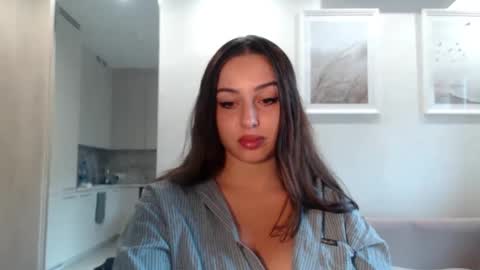 Snapshot of courtney_lux chatting on 09-23-25, 01:47 Courtney online show from 09-23-25, 01:47