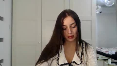 Snapshot of courtney_lux chatting on 10-17-25, 02:19 Courtney online show from 10-17-25, 02:19