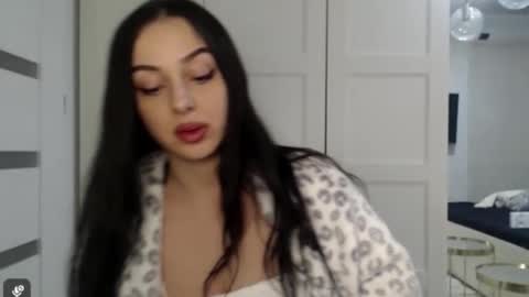 Courtney online show from 02-11-26, 04:12