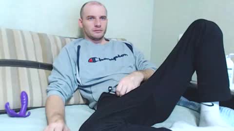 Damien online show from 12-22-25, 09:17