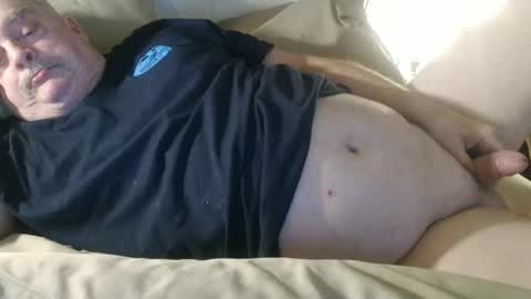Snapshot of cowboycli52 chatting on 12-02-25, 04:40 cowboycli52 online show from 12-02-25, 04:40