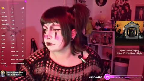 Snapshot of cowjuggie chatting on 10-31-25, 12:11 Katxce online show from 10-31-25, 12:11