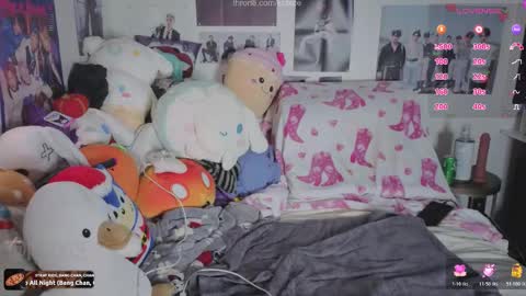 Snapshot of cowjuggie chatting on 12-02-25, 01:00 Katxce online show from 12-02-25, 01:00