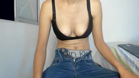 Marce  Online 1pm - 7pm gmt-5 online show from 12-19-25, 01:23