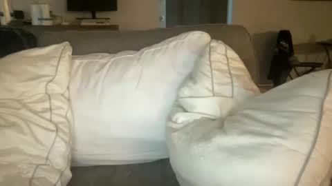 coyotecock9 online show from 12-15-25, 10:47