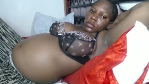 Erykah online show from 10-14-25, 06:31