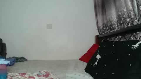 Snapshot of cozy_dion chatting on 04-16-26, 06:52 Erykah online show from 04-16-26, 06:52