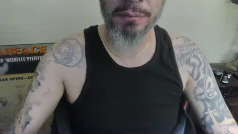 Snapshot of cpl_inlove chatting on 01-12-25, 06:06 cpl_inlove online show from 01-12-25, 06:06