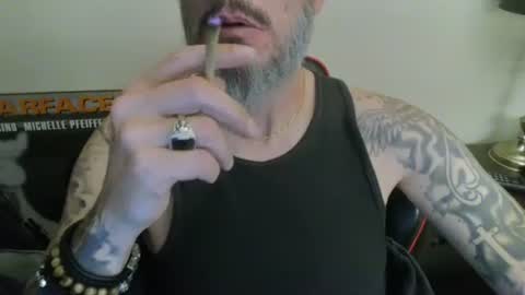Snapshot of cpl_inlove chatting on 10-20-25, 12:00 cpl_inlove online show from 10-20-25, 12:00